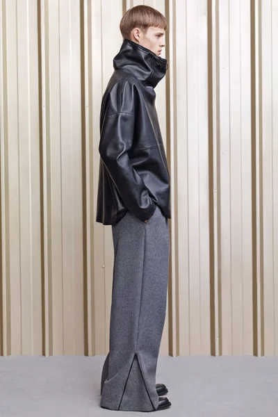 Look 7
